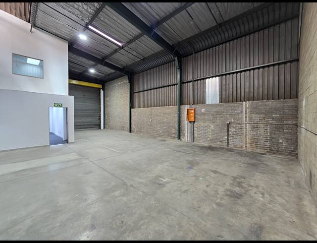 331M² WAREHOUSE TO LET IN MEADOWDALE